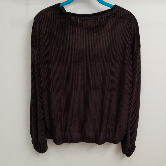 Dantelle Black Velvet Elastic Waist Top in Size L - Picture 8 of 8